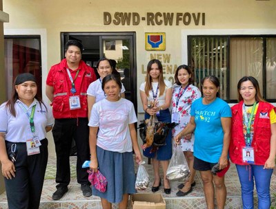 LOOK: Movement for Agrarian and Rural Advancement (MARA)-Bololacao Chapter supplies fish and chicken to the Regional Center for Women at New Lucena, Iloilo.